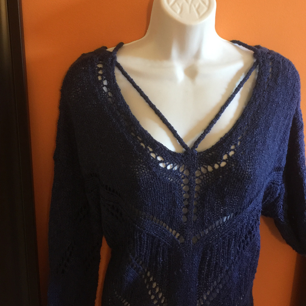 Evereve -  navy sweater, straps, split open back - Picture 3 of 5